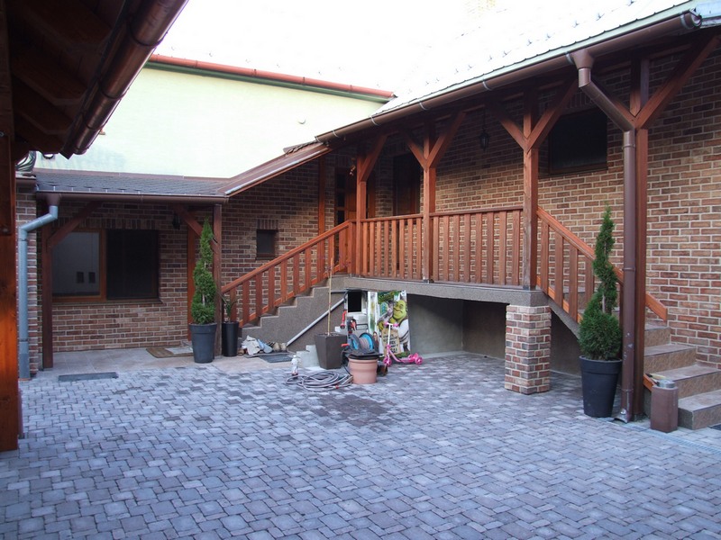 kliknut�m sa obr�zok zavrie