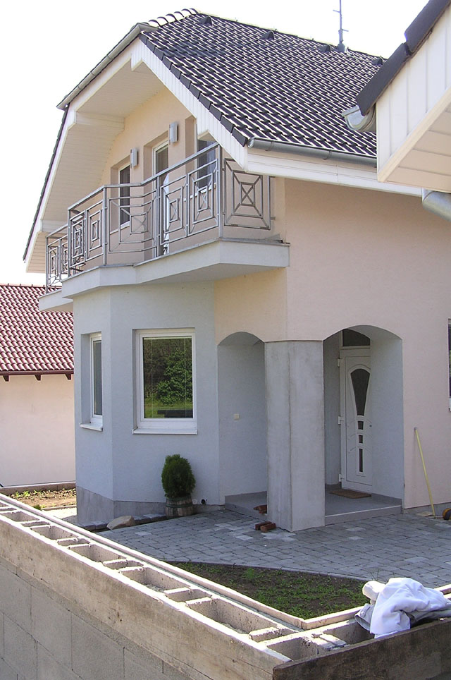 kliknut�m sa obr�zok zavrie