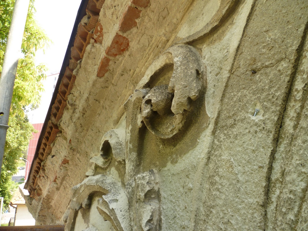 kliknut�m sa obr�zok zavrie