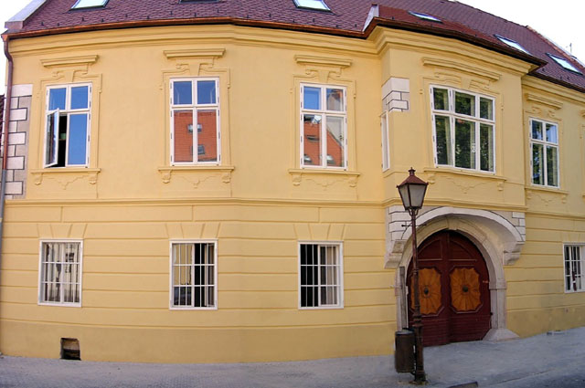 kliknut�m sa obr�zok zavrie